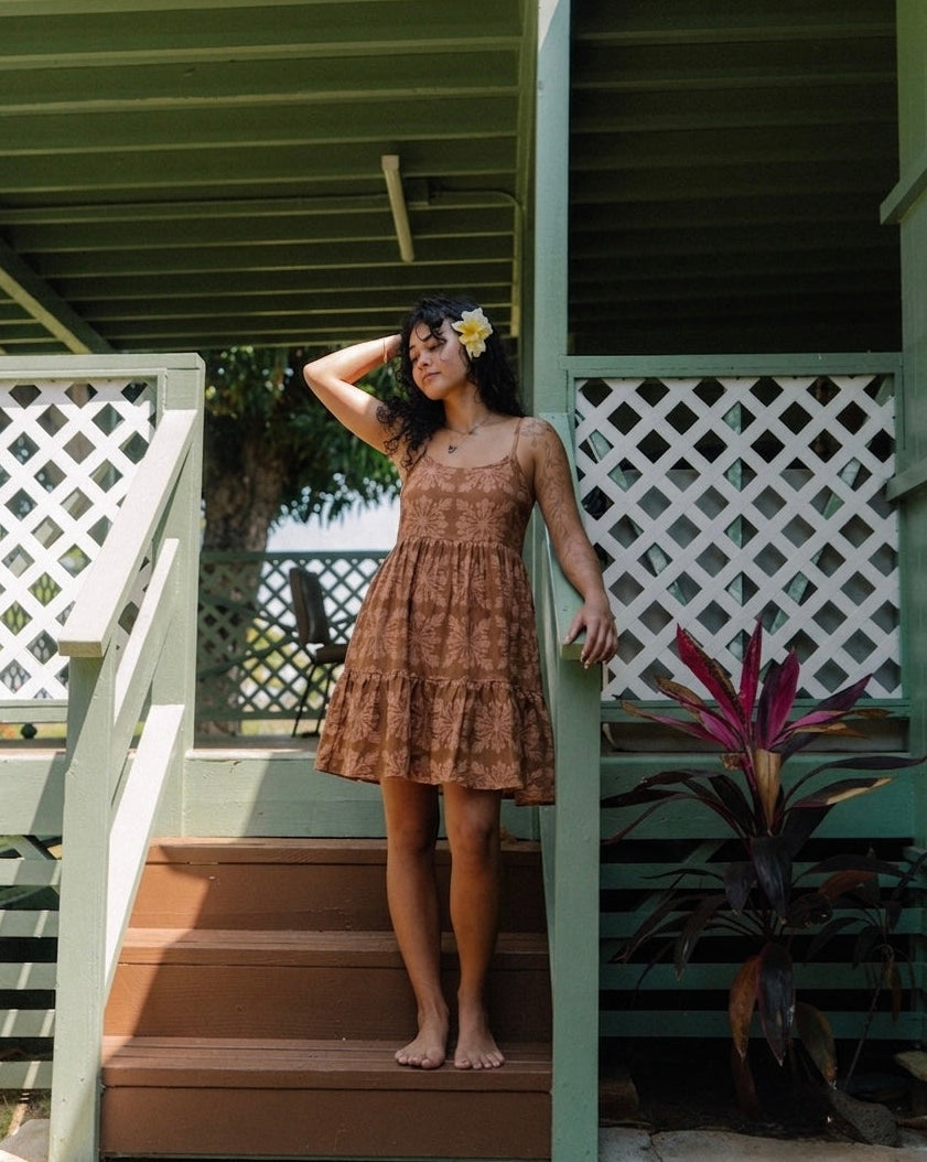 ʻUlu Kapa Kuiki Koa in Auliʻi Dress