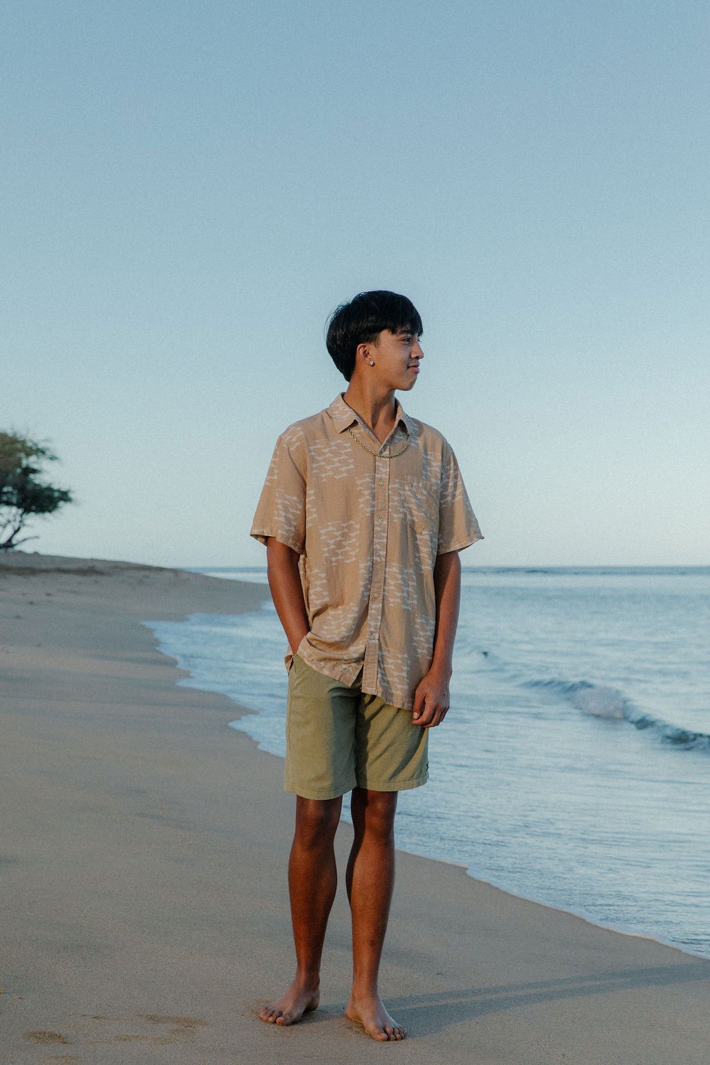 Unahi Wai in Keaka Men's Aloha Shirt